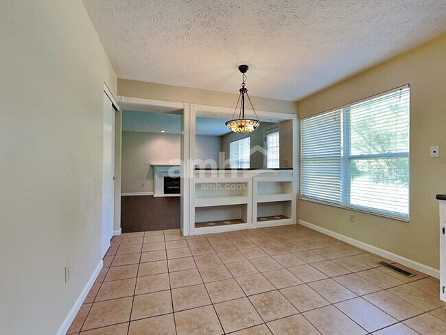 Building Photo - 3300 Whispering Woods Dr