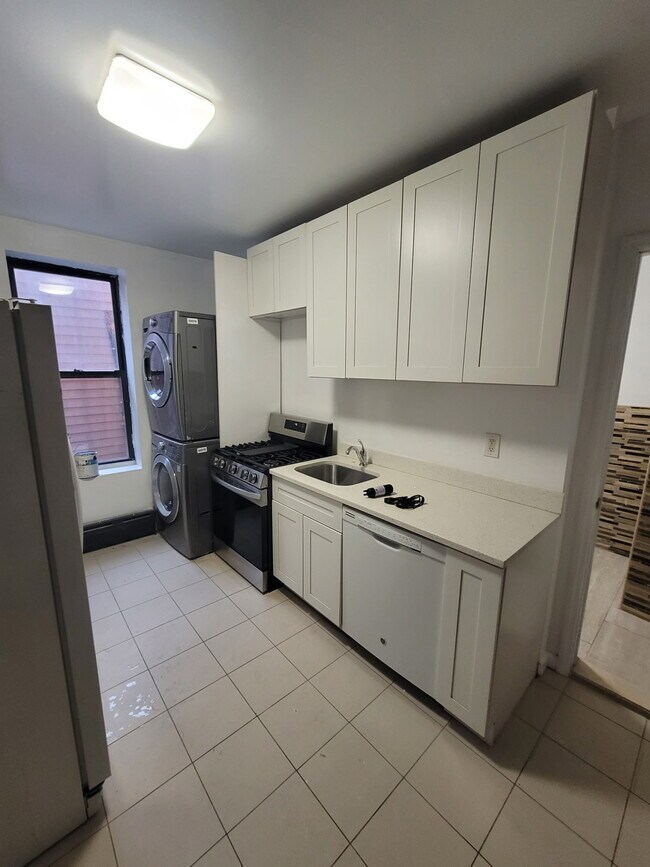 Foto del edificio - 2126 Newtown Ave