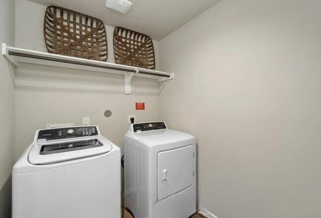 Building Photo - 5414 Pinecliff Grove Ct