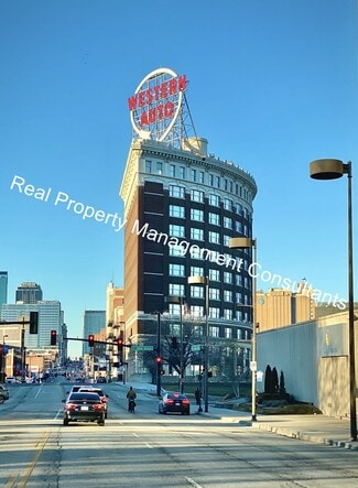 Building Photo - 2107 Grand Blvd