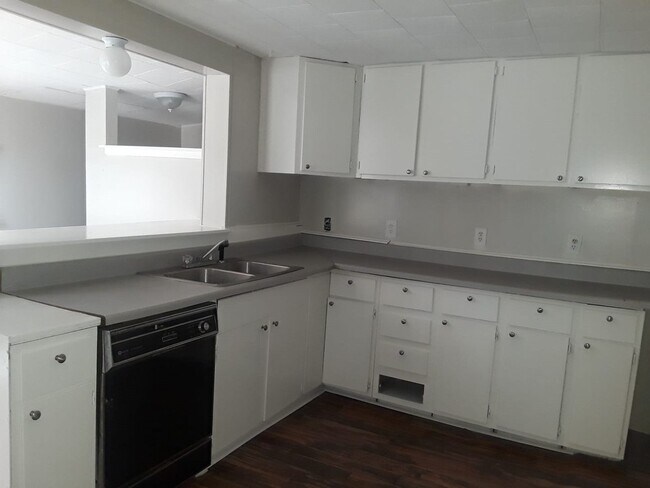 Foto del edificio - Cozy House located in a very quiet neighbo...