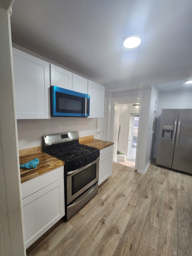 Foto del edificio - 3360 E 147th St
