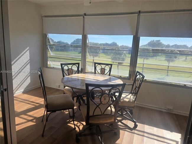 Foto del edificio - 7608 NW 18th St