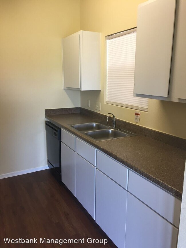 1 br, 1 bath House - 12166 Metric Blvd Apt... photo'