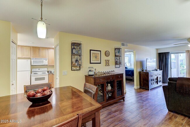 Foto del edificio - 4354 N 82nd St