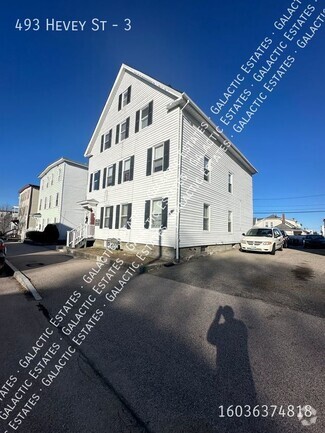 Building Photo - 493 Hevey St