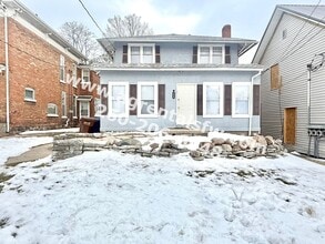 Building Photo - 209 S West St