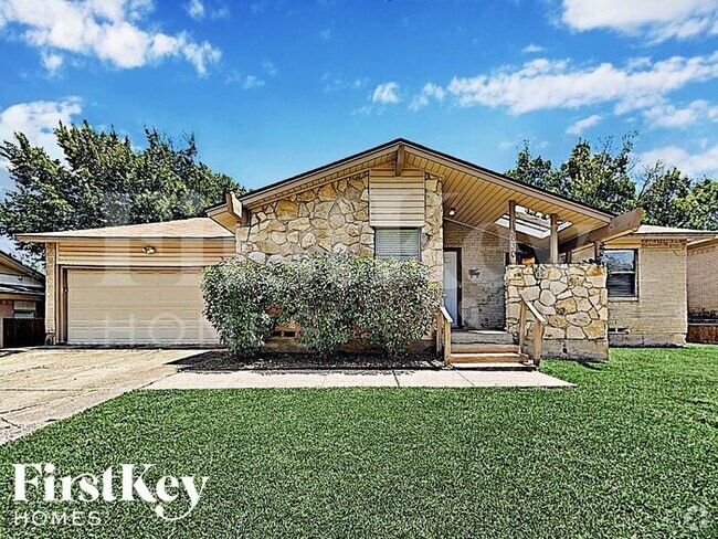 Building Photo - 13630 Onyx Ln