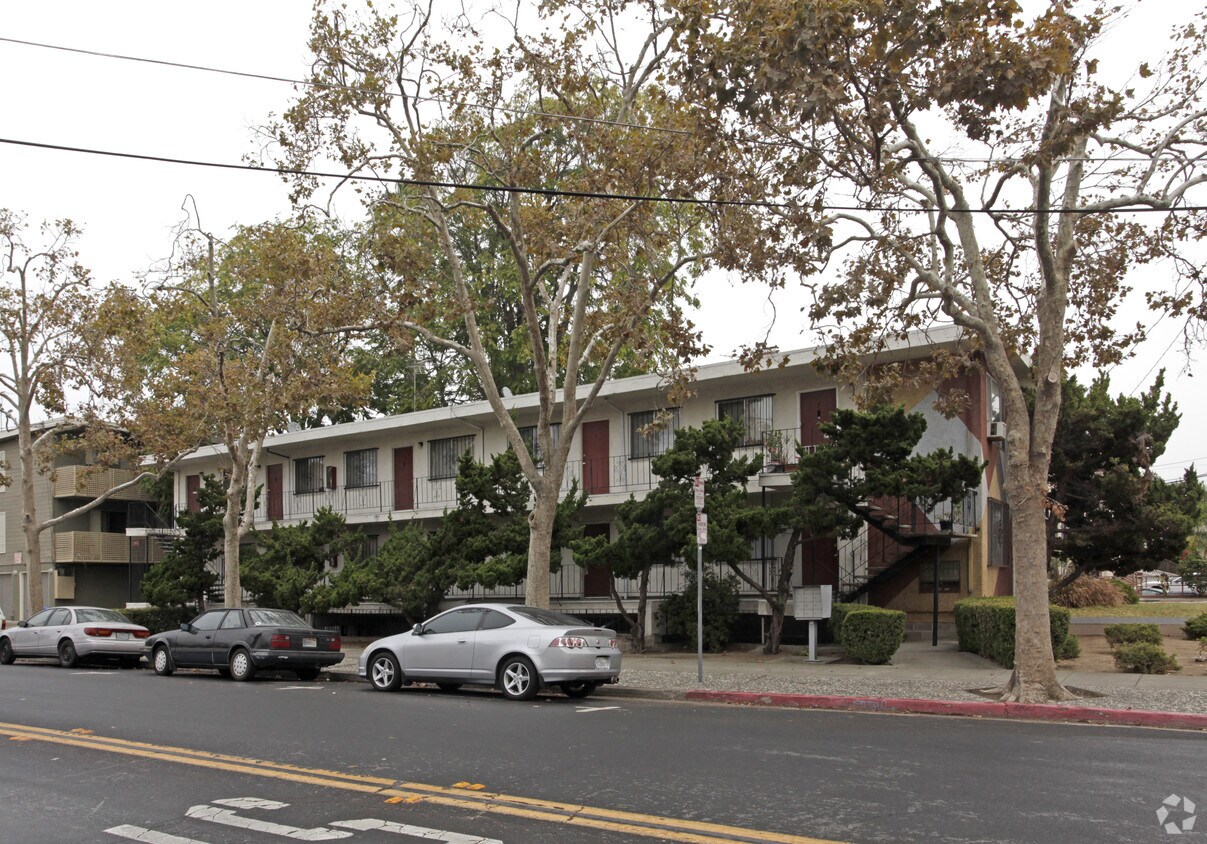 Building Photo - 357 E San Fernando St