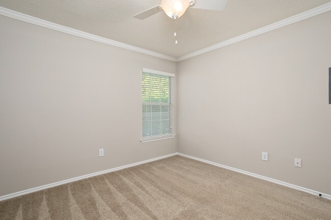 Building Photo - Dunwoody Ridge