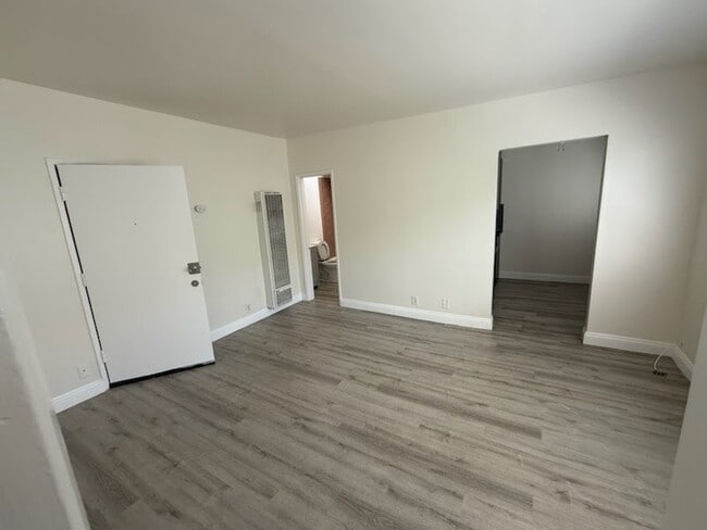 Photo - 1022 N Market St (Inglewood, CA) Apartment