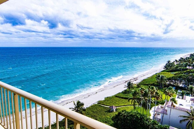 Building Photo - 1021 Hillsboro Mile