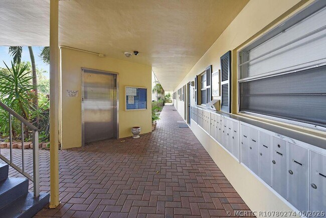 Foto del edificio - 1400 NE 57th Ct