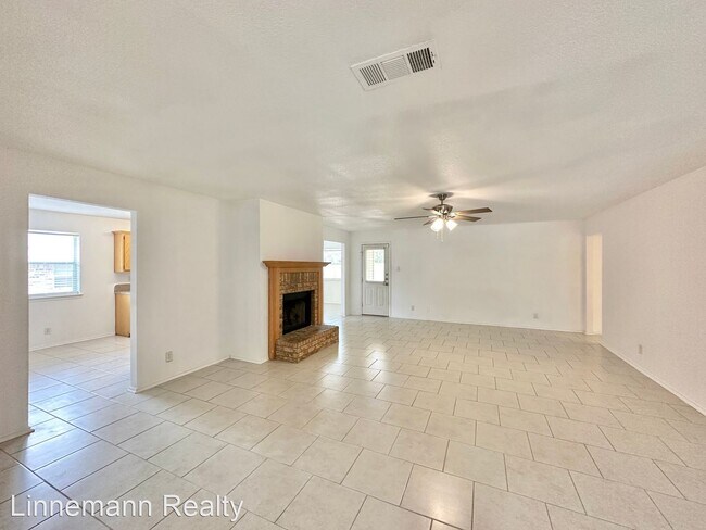 Foto del edificio - 4 br, 2.5 bath House - 3906 Kevin Shaw Dr