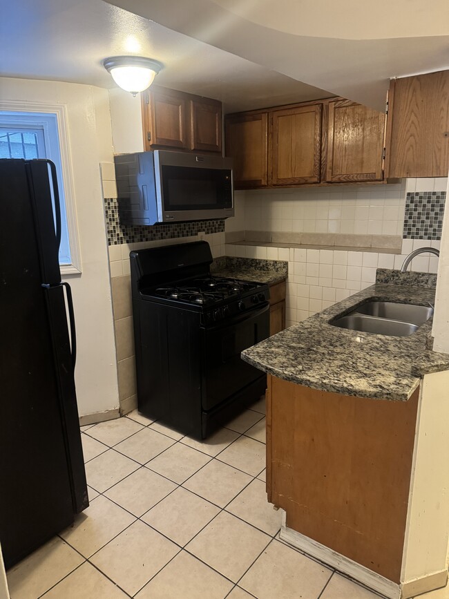 Foto del edificio - 1941 N Monticello Ave