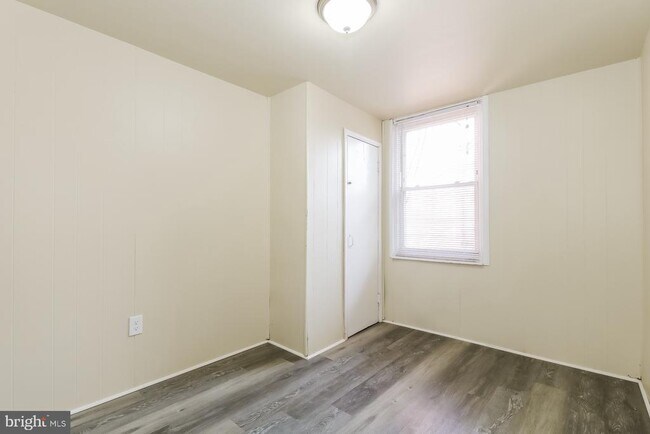 Foto del edificio - 2503 Hobson St