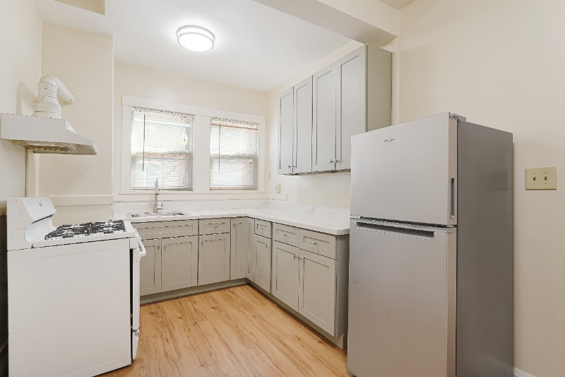 Primary Photo - 1732 6th Ave