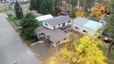 Building Photo - 218 Ash St