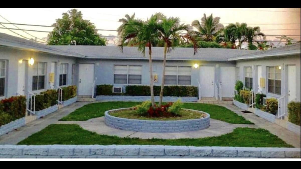 Foto del edificio - 2431 SW 27th St