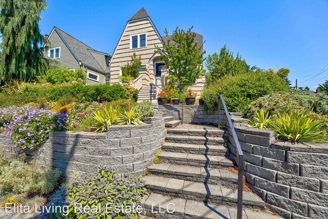 Foto del edificio - 4 br, 2 bath House - 3234 14th Ave S