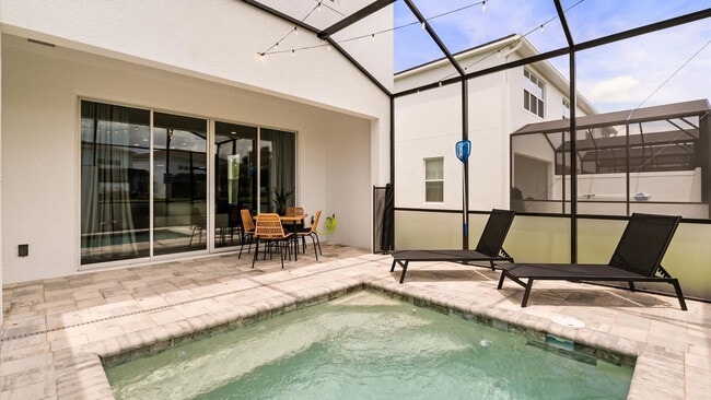 Foto del edificio - 17326 Serenidad Blvd