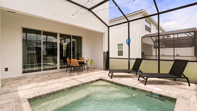 Foto del edificio - 17326 Serenidad Blvd