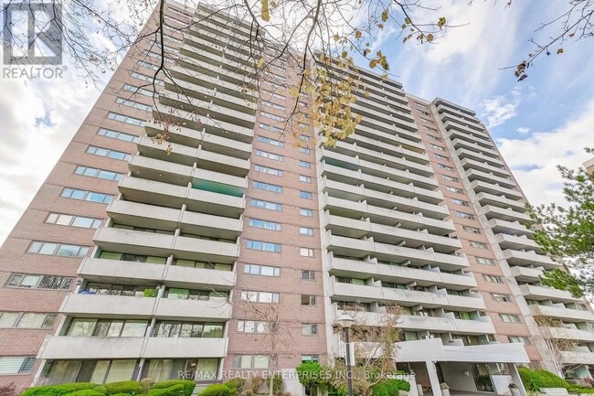 Photo du bâtiment - 250 Scarlett Rd