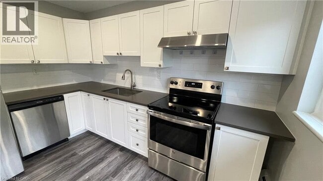 Photo du bâtiment - 410 Hazel St