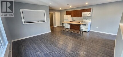 Building Photo - 6 Queen St