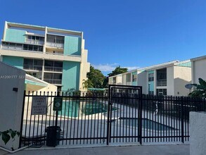Building Photo - 2017 NW 46th Ave