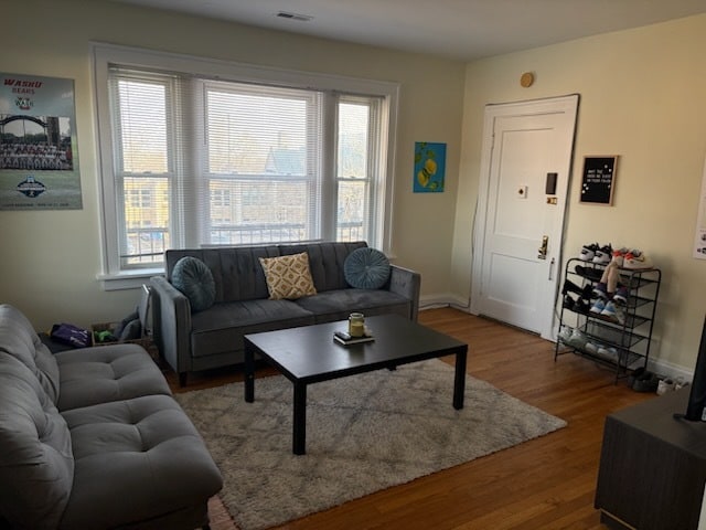 Living Room - 7012 Forsyth Blvd