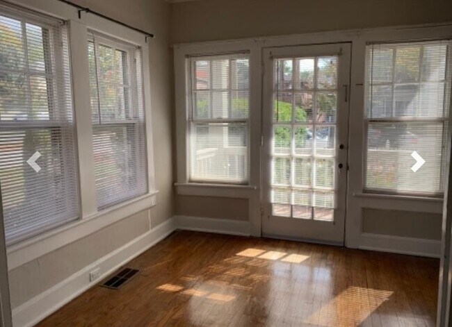 Foto del edificio - 1006 Greenwood Ave NE