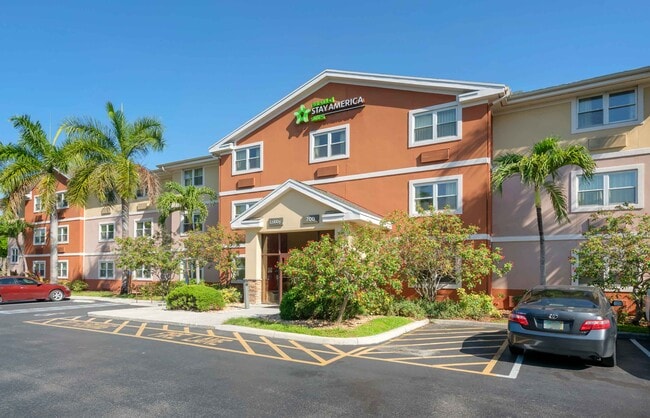 Building Photo - Furnished Studio-West Palm Beach - Northpo...