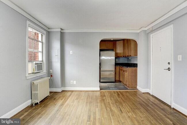 Building Photo - 1439 Euclid St NW
