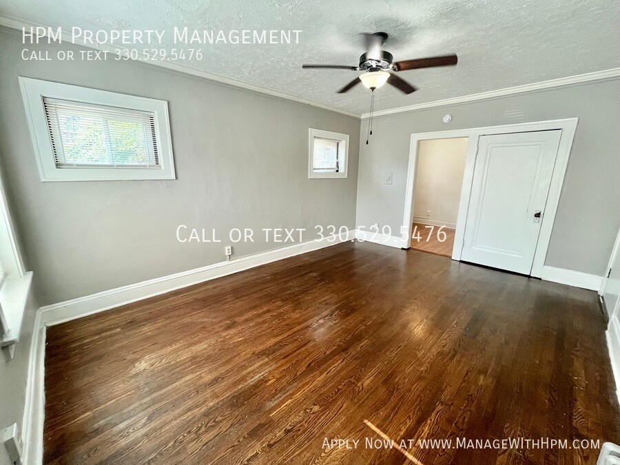 Building Photo - One-Bedroom Apartment for Rent. 1/2 off fi...