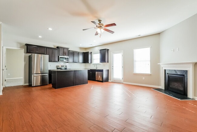 Building Photo - 97 Gaillardia Way