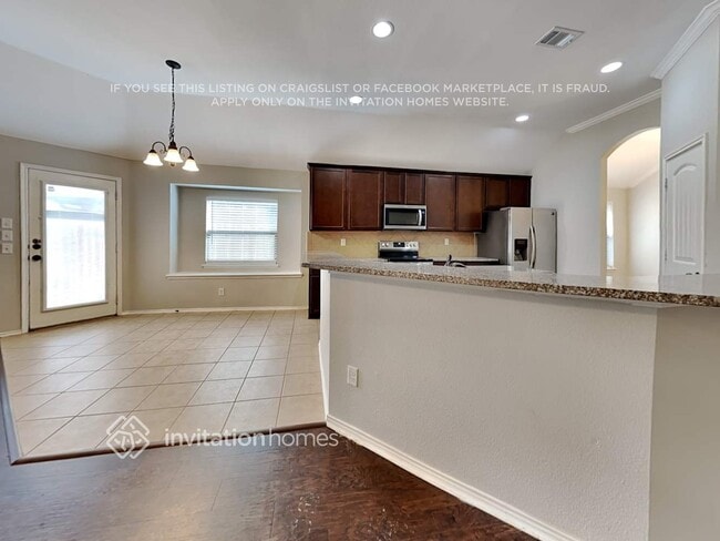 Building Photo - 1305 Raleigh Path