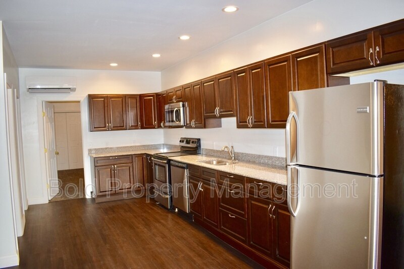 Primary Photo - 8490 Lancaster Ave