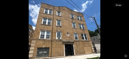 Building Photo - 352 W 74th St