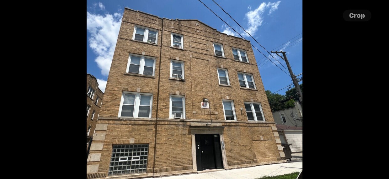 Foto principal - 352 W 74th St