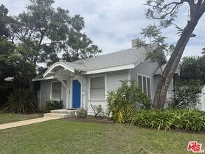 Building Photo - 1316 S Bundy Dr