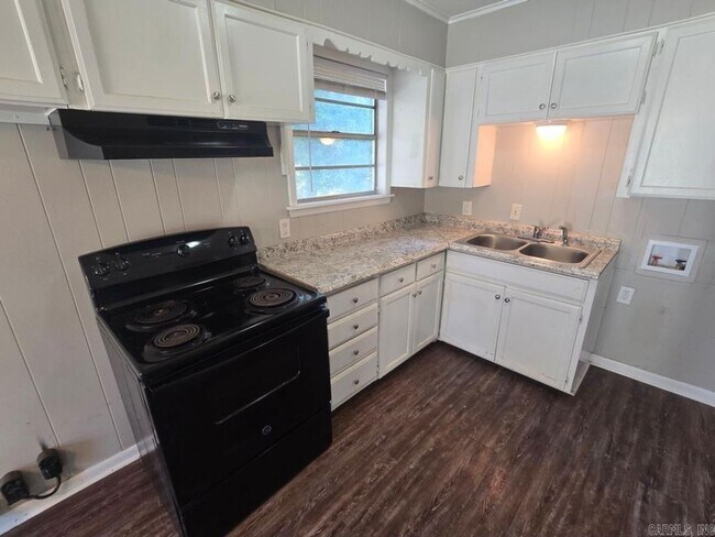 Building Photo - 1011 Ferrell Dr