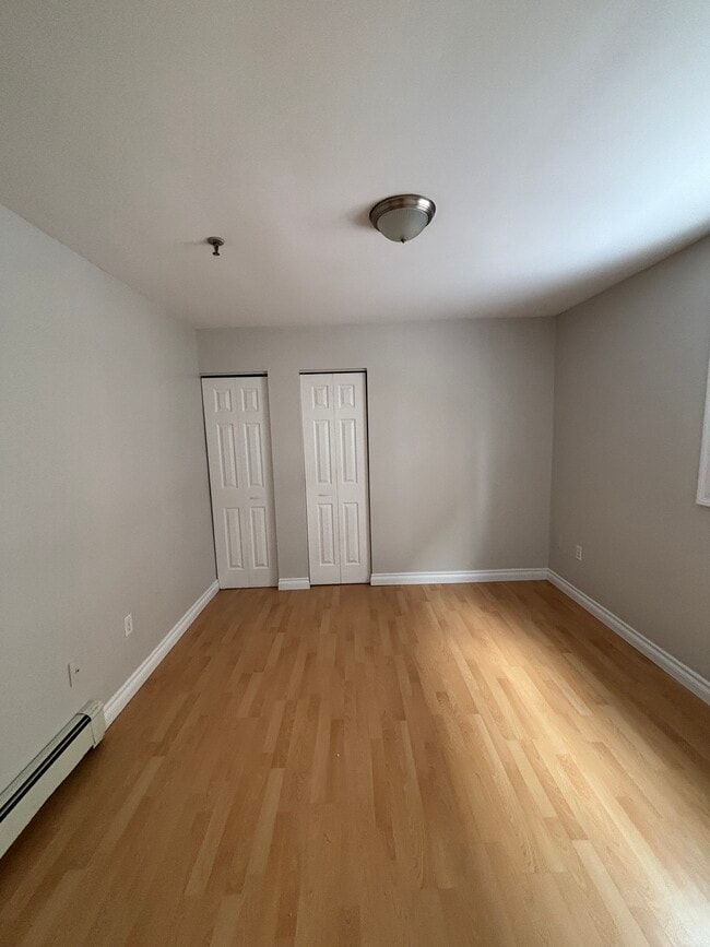 Building Photo - 3034 Windsor St