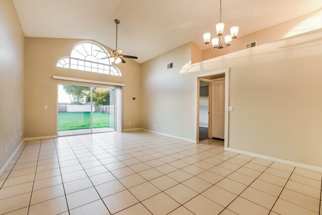 Building Photo - 4732 Fort Bravo Ct