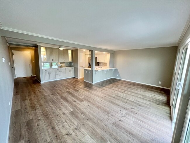 Building Photo - Remodeled Belmont Park One Bedroom with Be...