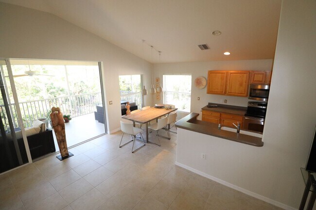 Foto del edificio - 1445 Tiffany Ln