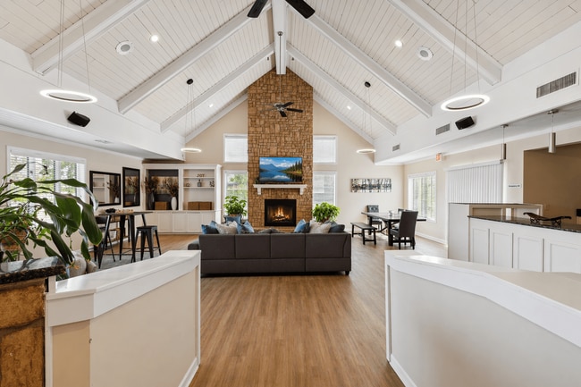 Building Photo - Woodcrest