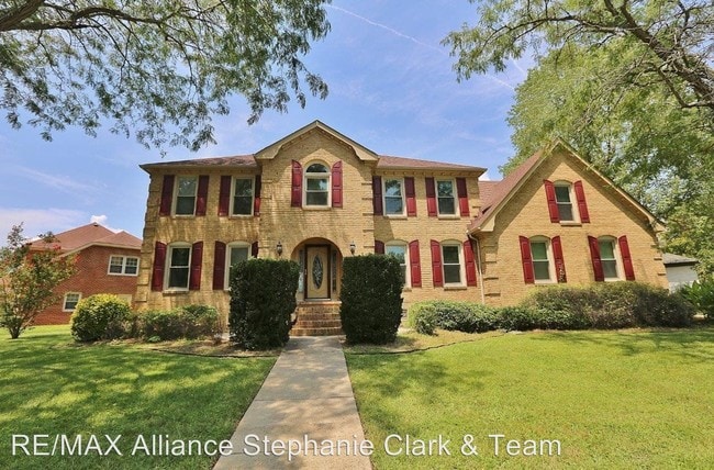 Building Photo - 1317 Plantation Lakes Cir