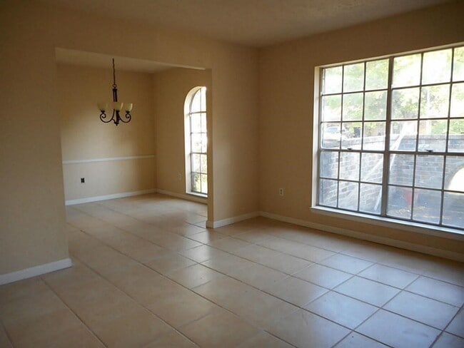 Building Photo - 11226 Concho St