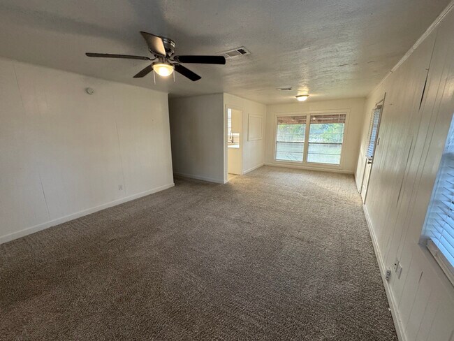 Foto del edificio - 203 Shelter Ln